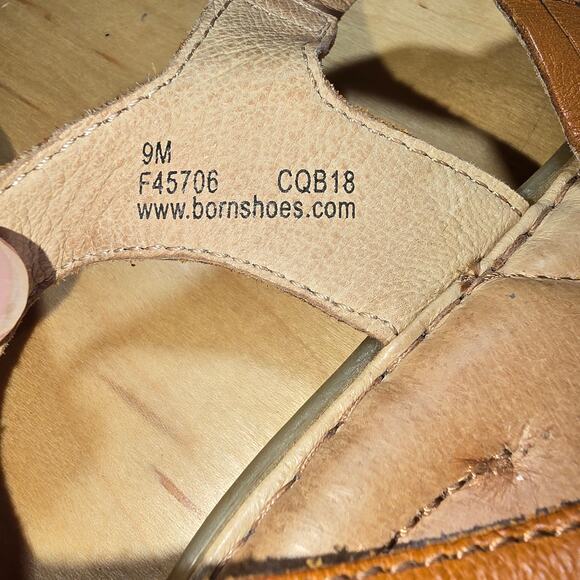 Born Yarrow Brown Leather Thong Strappy Sandal Size 9
Excellent Cushioned - Picture 8 of 8